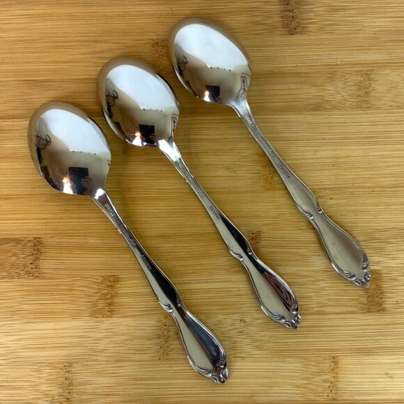 Oneida Strathmore Oval Soup Spoons Set Of 3 Deluxe Stainless Steel Vintage 90s - Picture 2 of 6